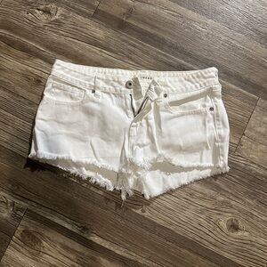 Bullhead White Jean Shorts Frayed Hem Relaxed Fit